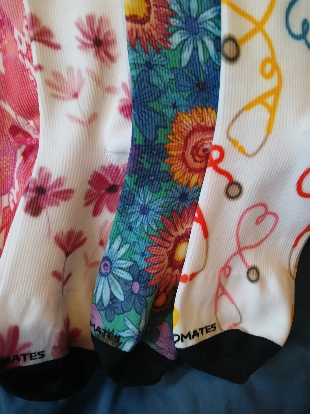 Nurse Mates Multicolor Tie-Dye & Floral Compression Socks Blue Pink Yellow BNWOT